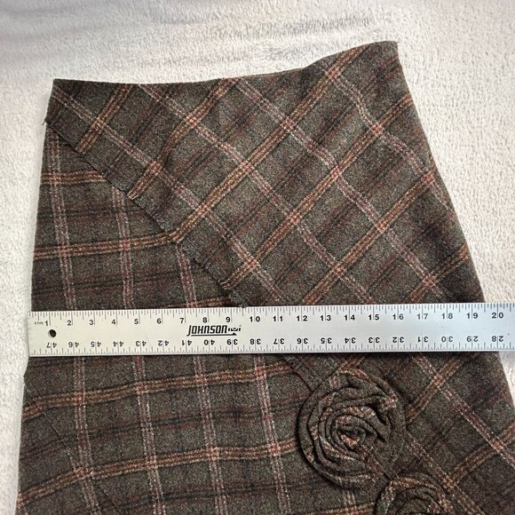 Kenzo Paris Womens Taupe Plaid Wool Blend Skirt Size 40 Flower Embossed Lined - Picture 9 of 10